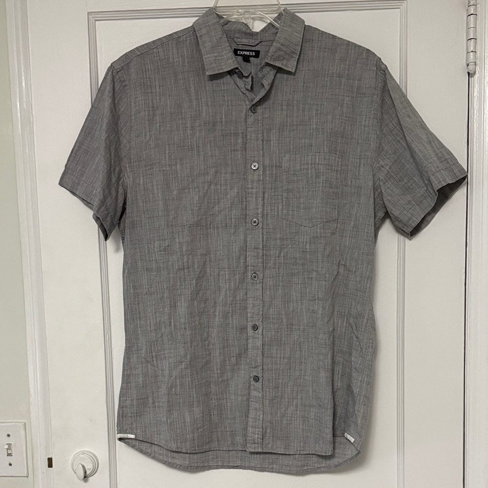 Express Men's Gray Short Sleeve Button-Down Shirt